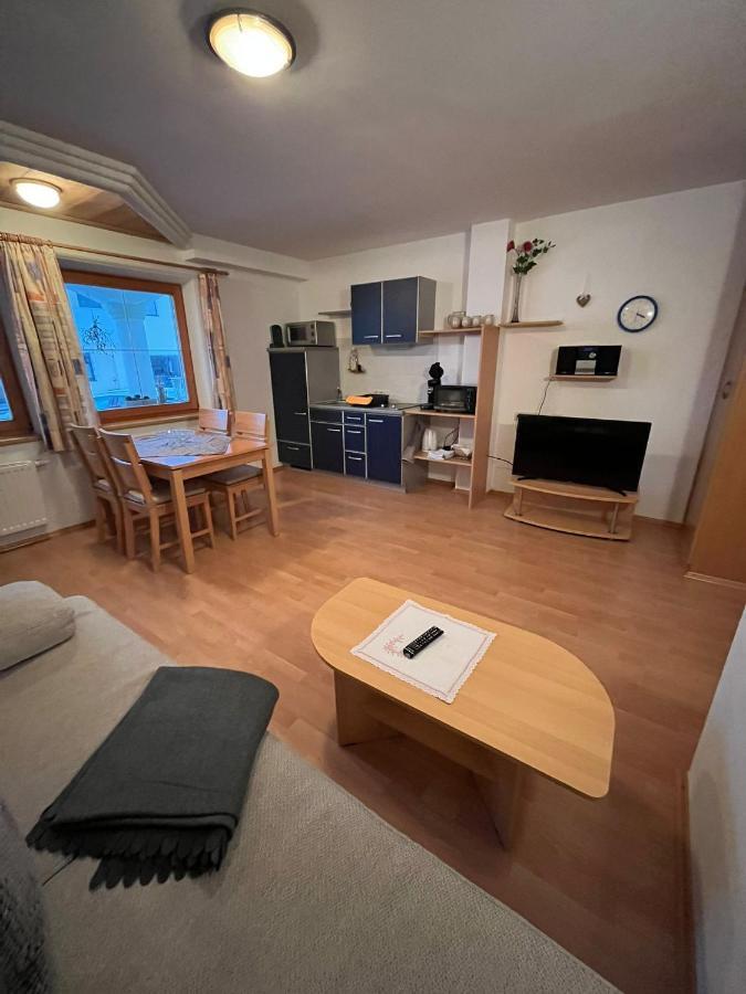 Ferienwohnung Gertraud Und Peter Geisler Finkenberg Exterior photo